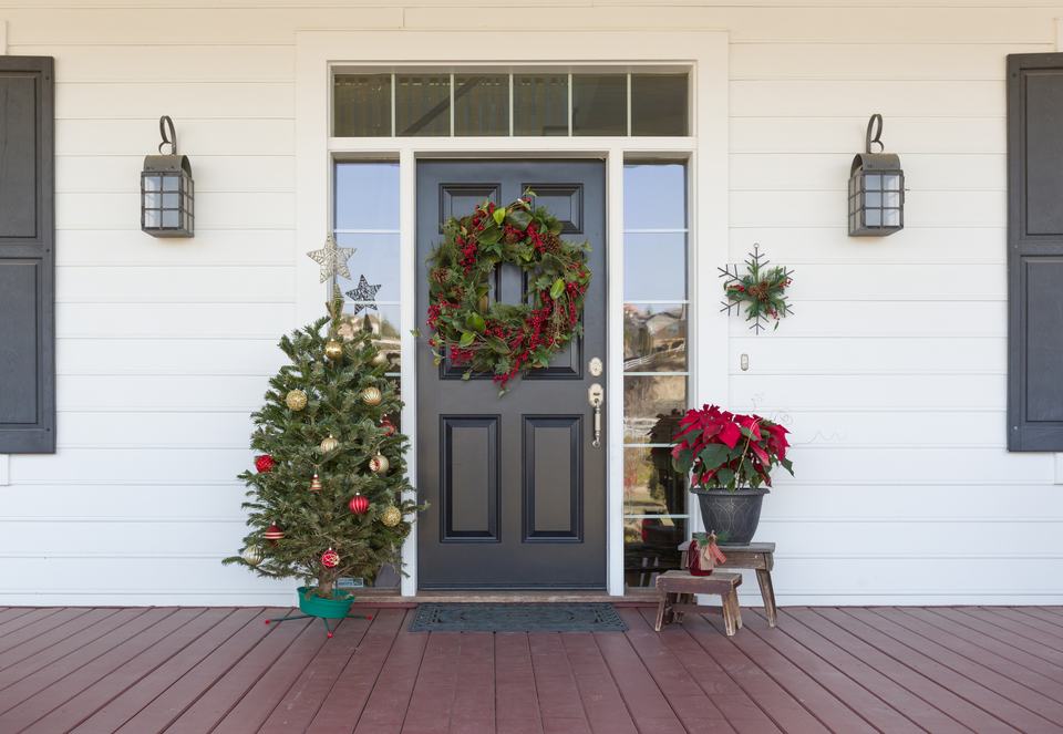 MDZN-465-christmas-security-tips-hero.jpg