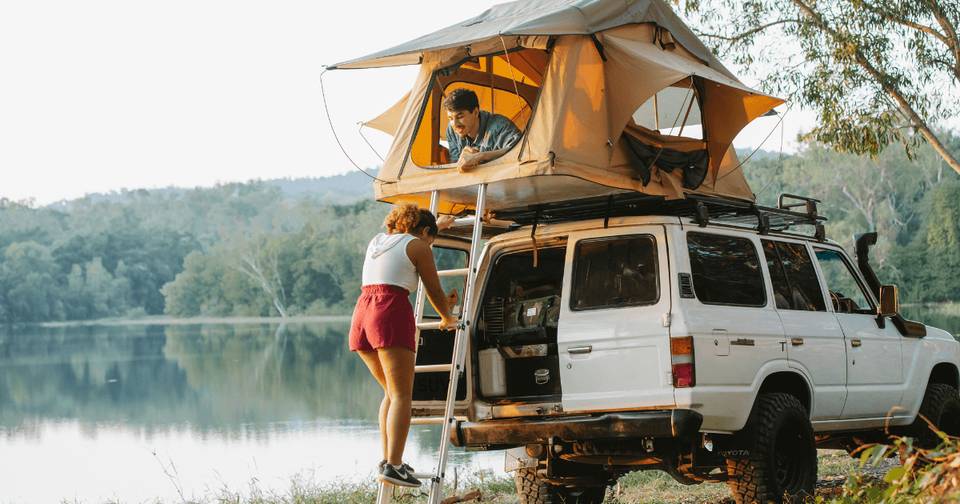  SUV tent camping