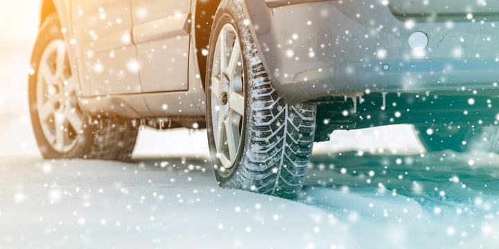 car-driving-in-snow.jpg