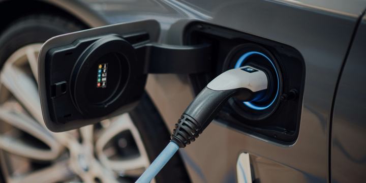 EV vs gas car