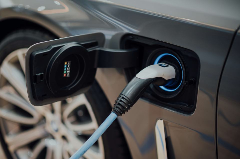 EV vs gas car