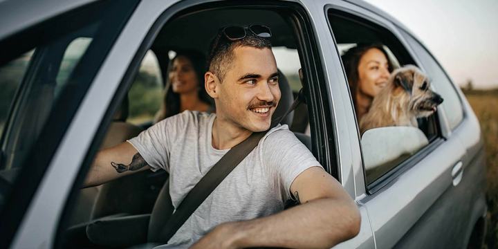 friends-driving-in-car