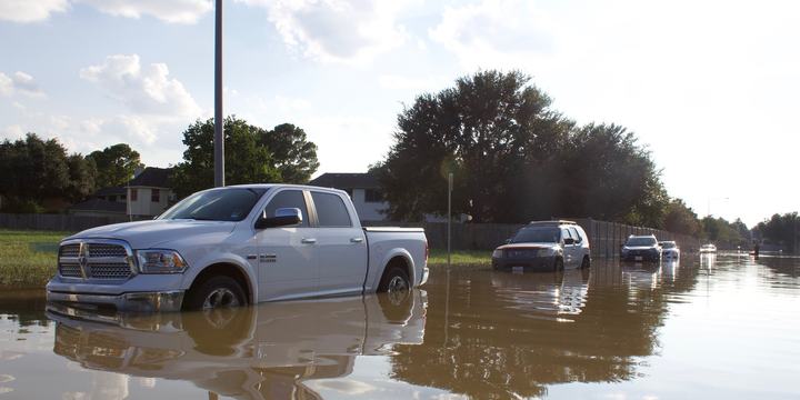hurricane_car