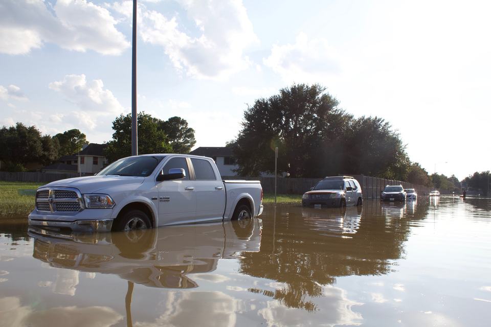 hurricane_car