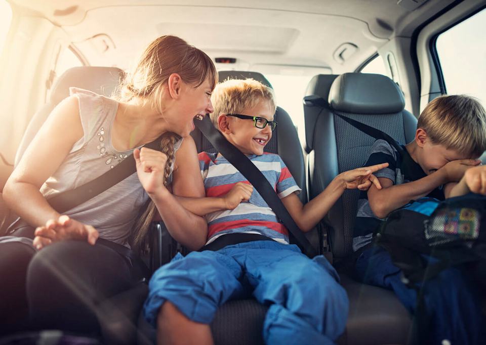 kids-in-car.jpg