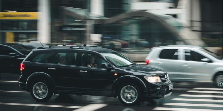 suv-on-a-busy-street.jpg